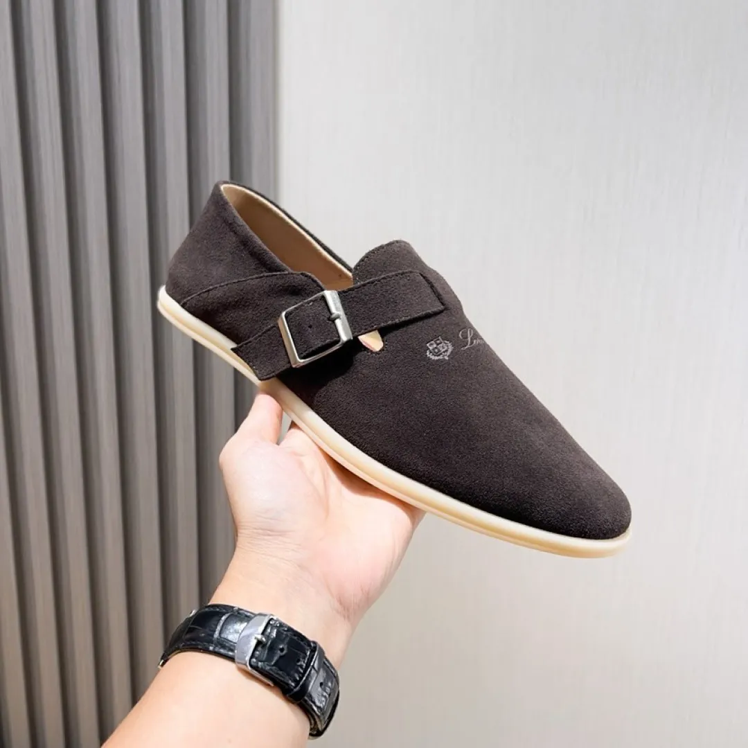 Factory price 420💰[loro piana] 2025 new moccasins, popular casual sneakers for street men. The shoes are made of first-layer suede leather uppers with rubber soles. They are classic. The complex craftsmanship and meticulous structure make the shoes light and soft, allowing you to walk comfortably and freely. Perfect for summer wear. Yardage: 38-45.